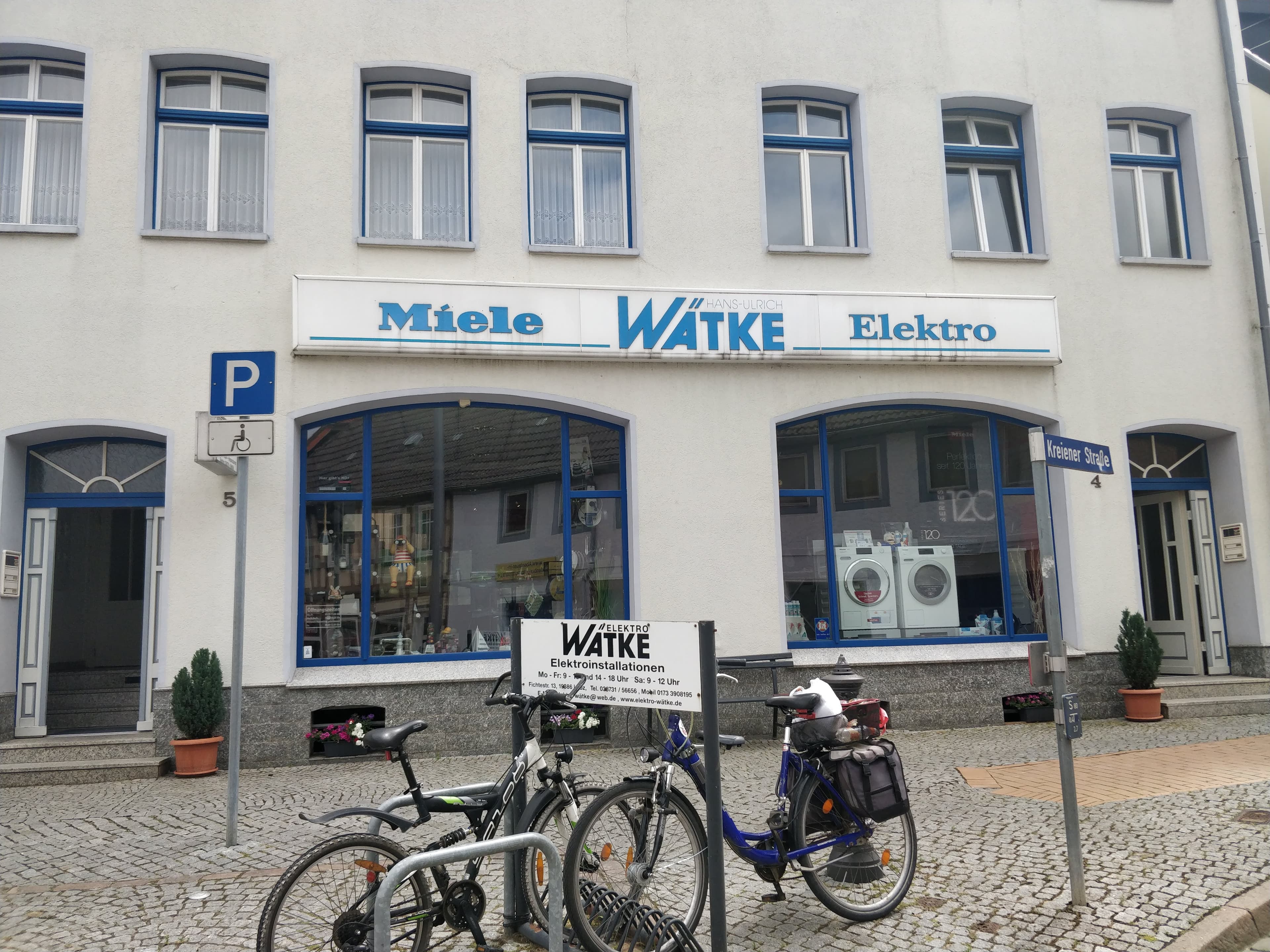 Ladenfront von Elektro-Wätke - Ihr lokaler Elektrofachbetrieb für Haushaltsgeräte und Reparaturen in Lübz